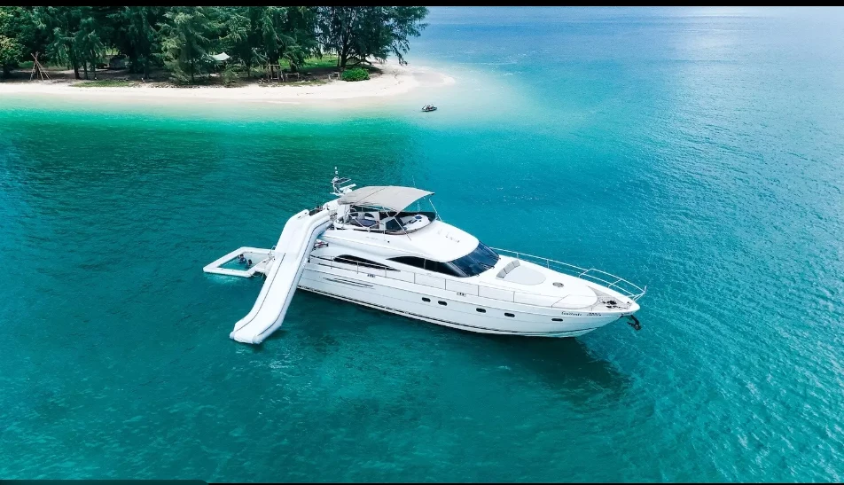 Luxury Island-Hopping in Thailand: Private Yachts, Secluded Beaches and VIP Service